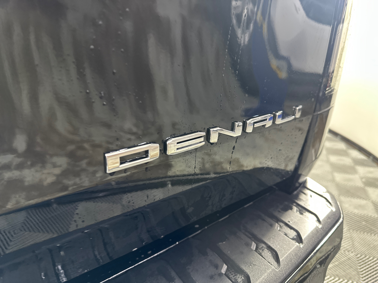 2025 GMC Sierra EV Denali 15