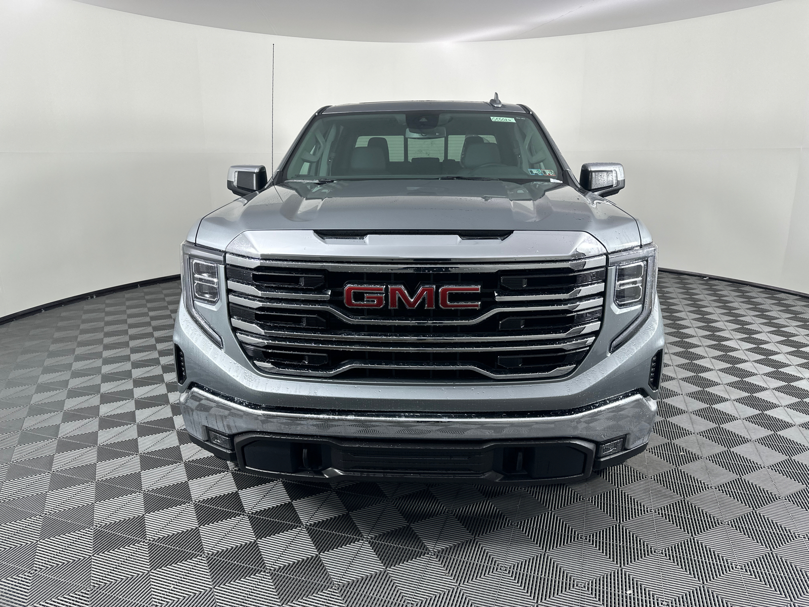 2025 GMC Sierra 1500 SLT 4