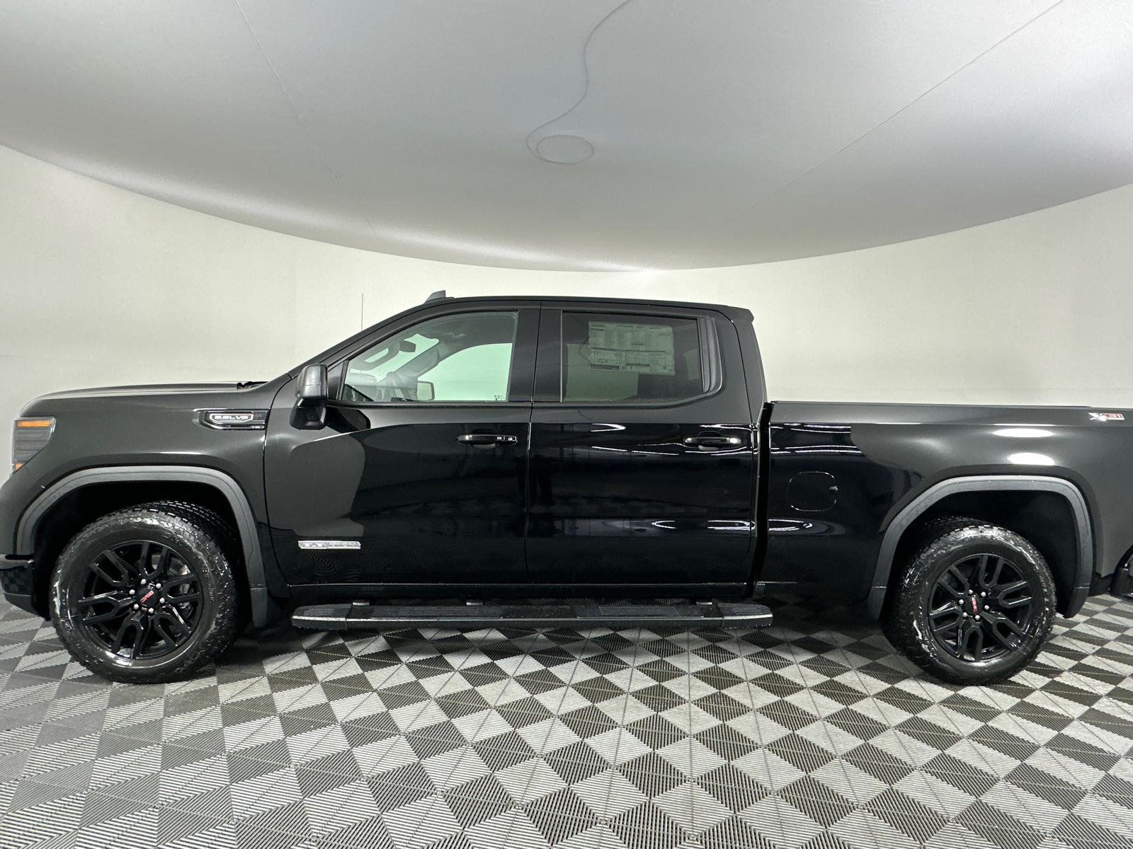 2025 GMC Sierra 1500 Elevation 9