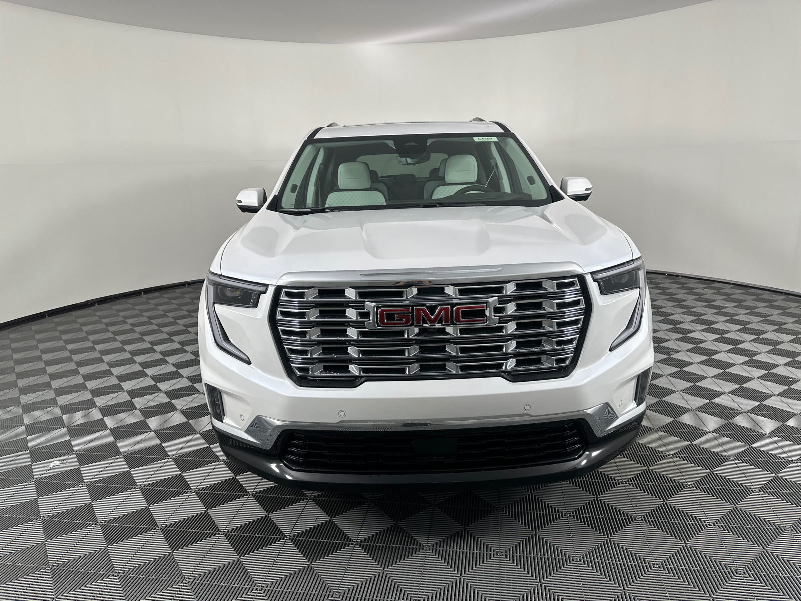 2025 GMC Acadia Denali 4