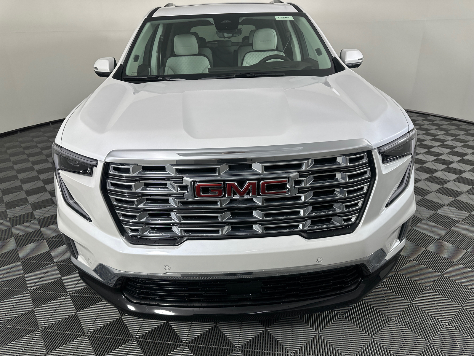 2025 GMC Acadia Denali 5