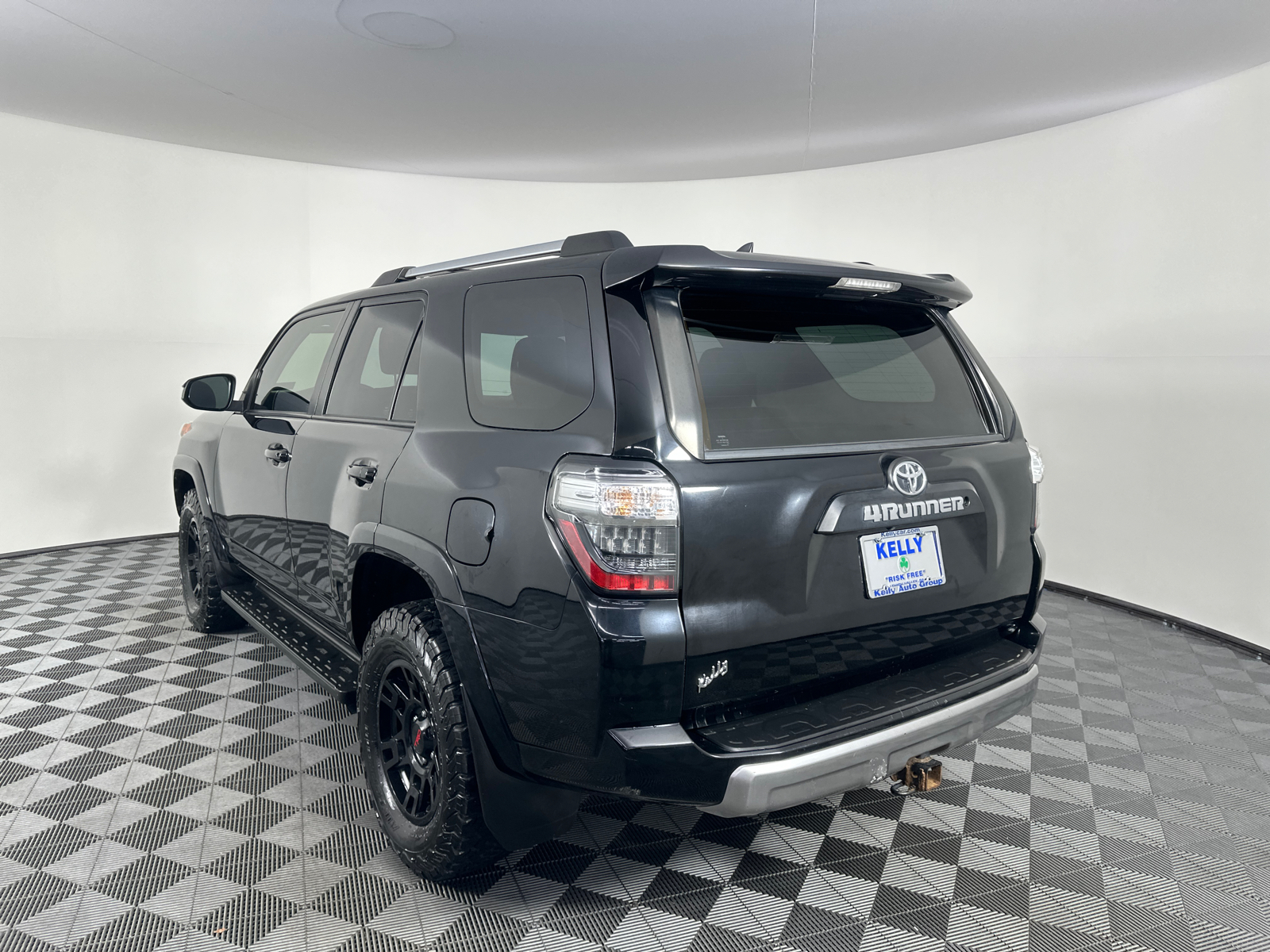 2015 Toyota 4Runner TRD Pro 10