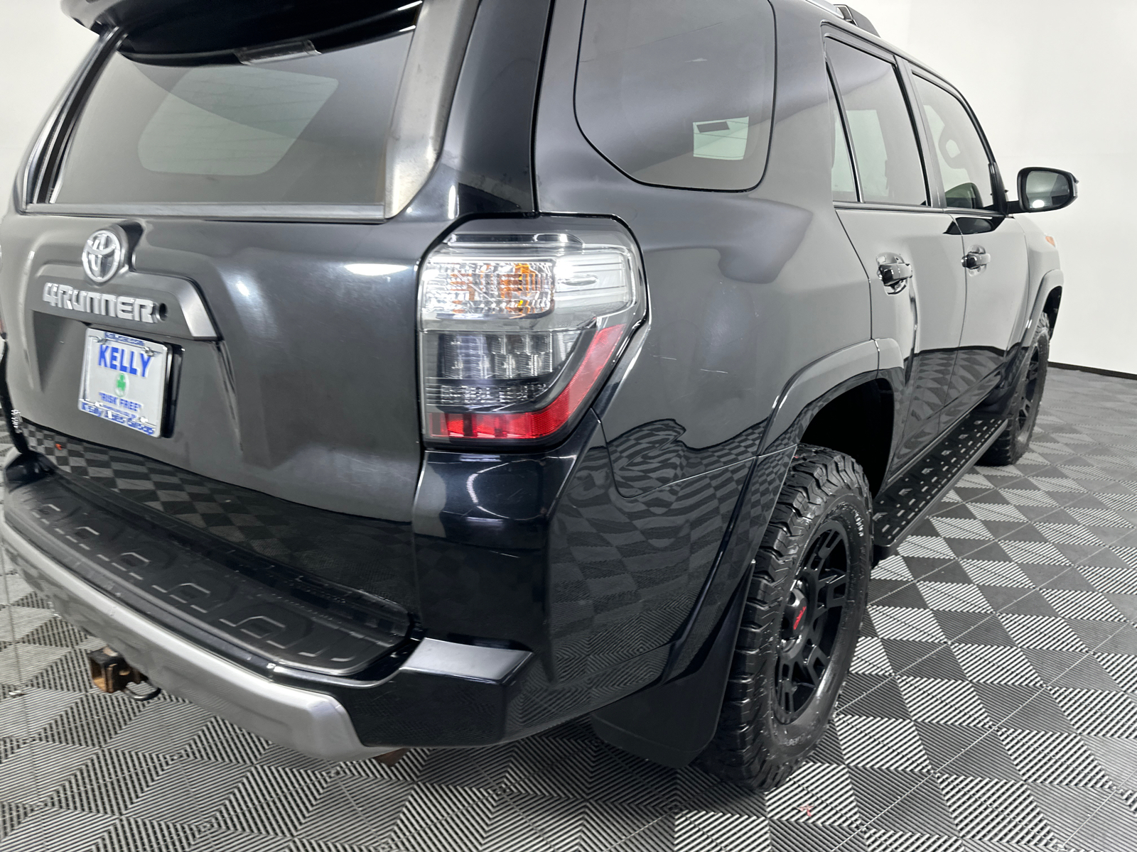 2015 Toyota 4Runner TRD Pro 16