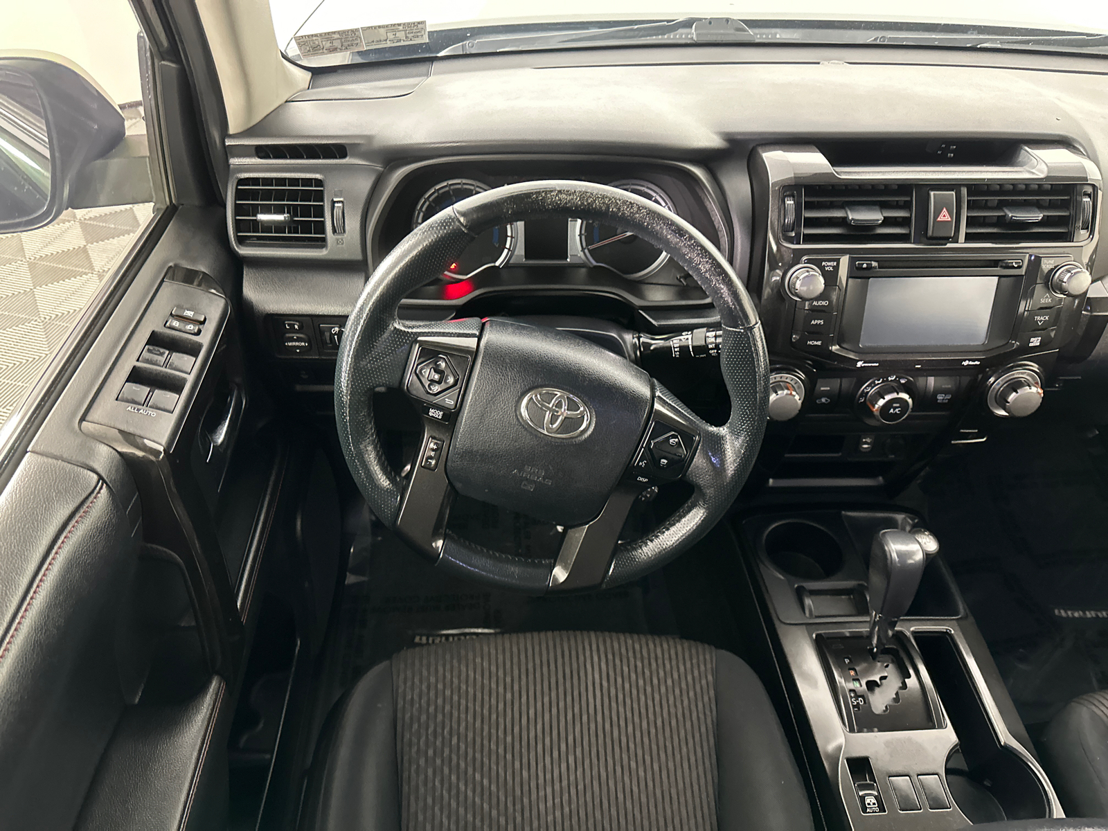 2015 Toyota 4Runner TRD Pro 24