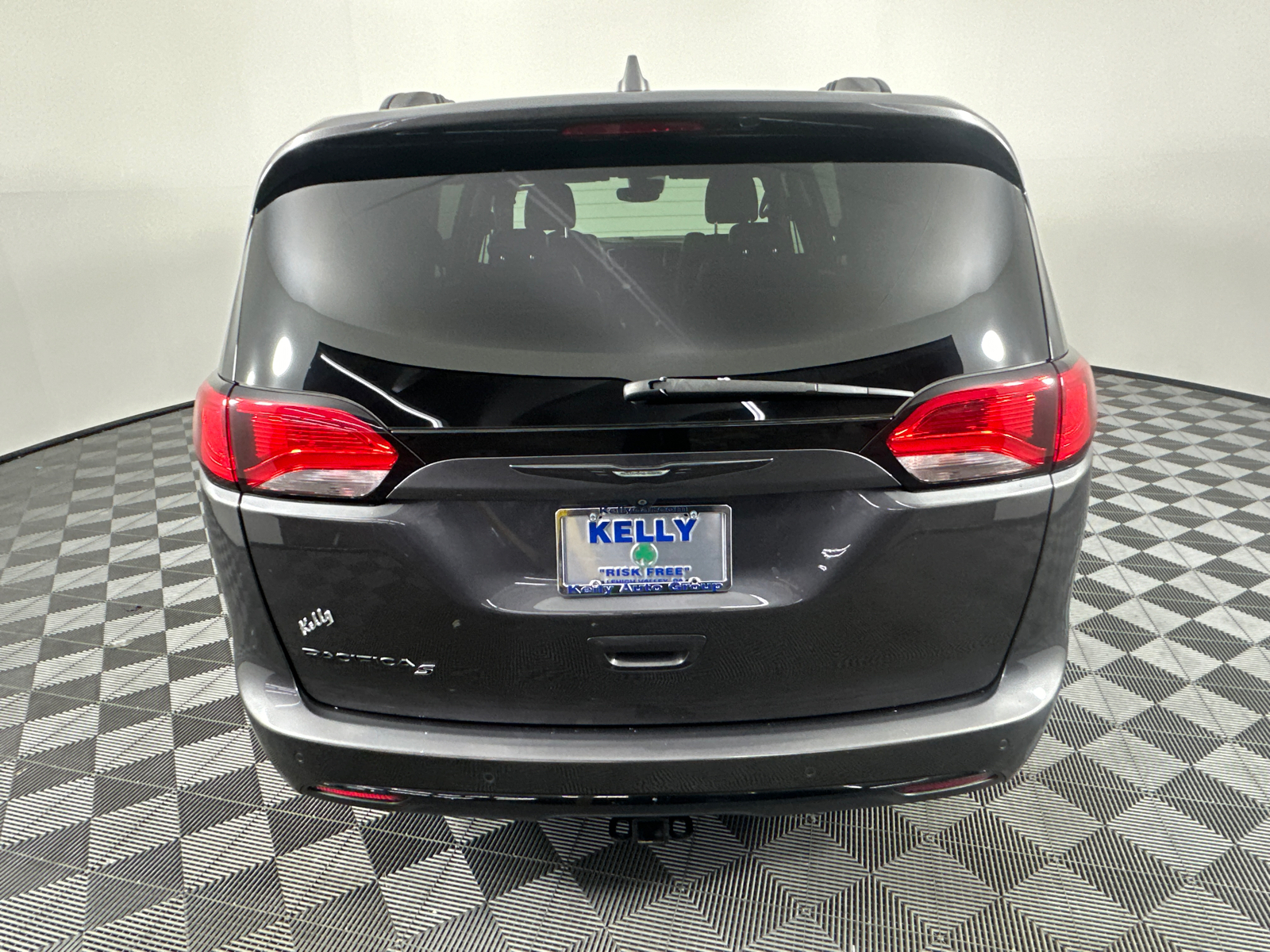 2018 Chrysler Pacifica Touring L Plus 15