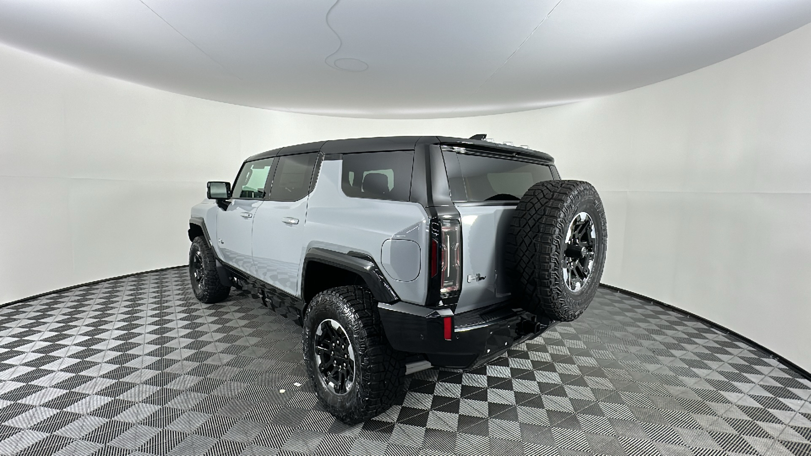 2025 GMC Hummer EV SUV 3X 11