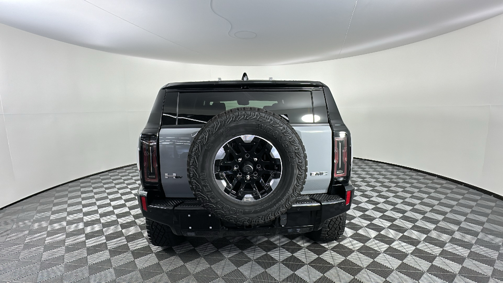 2025 GMC Hummer EV SUV 3X 14