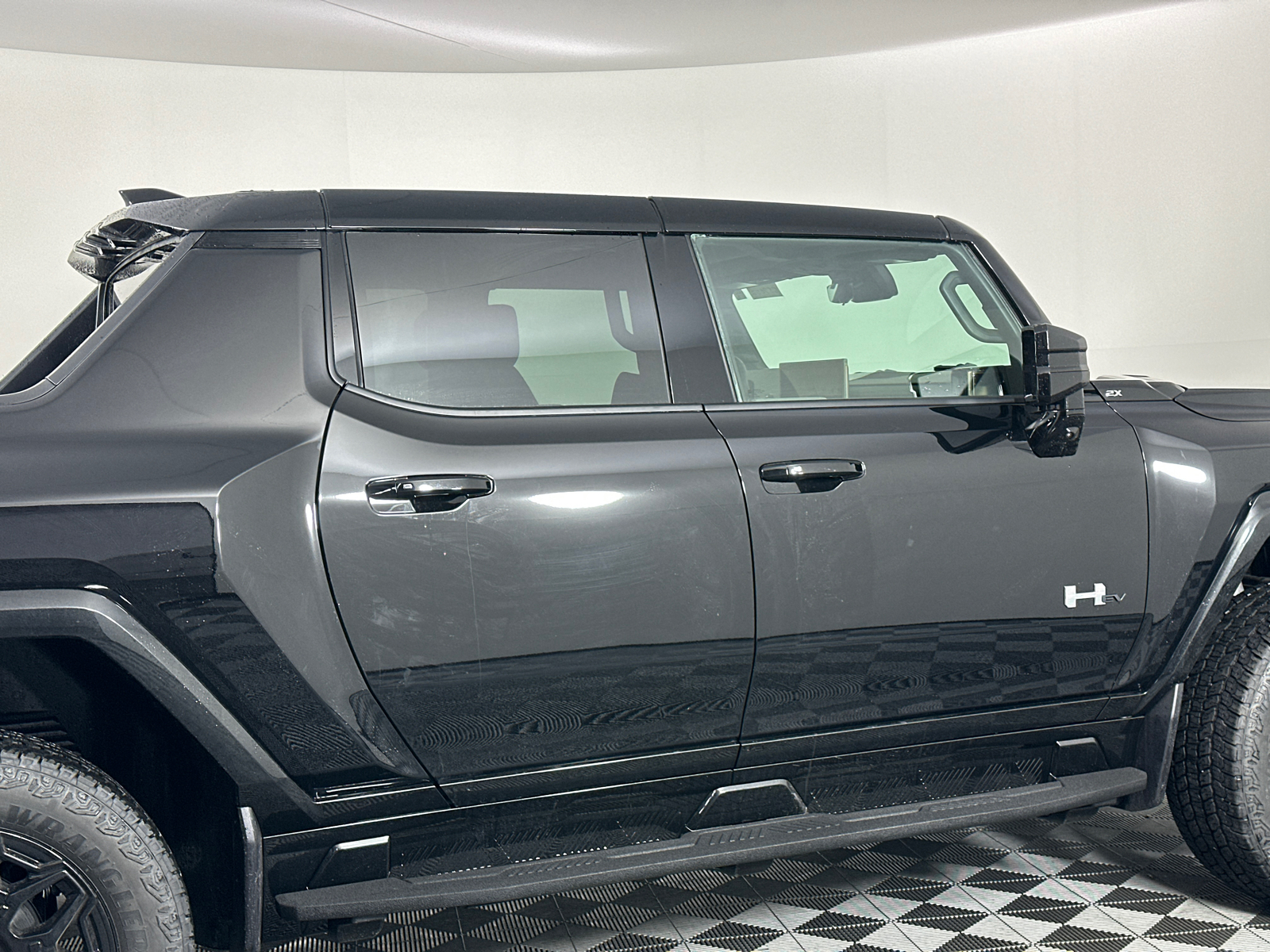 2025 GMC Hummer EV Pickup 2X 21