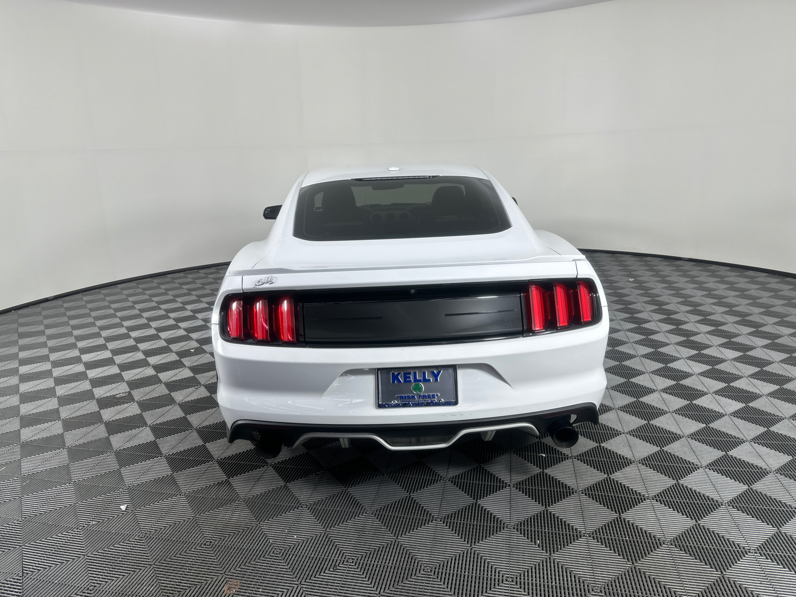 2016 Ford Mustang GT 14