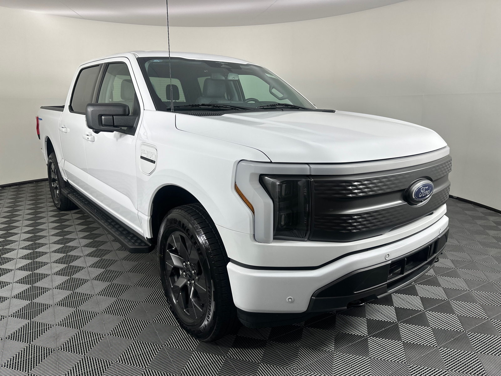 2023 Ford F-150 Lightning Pro 1