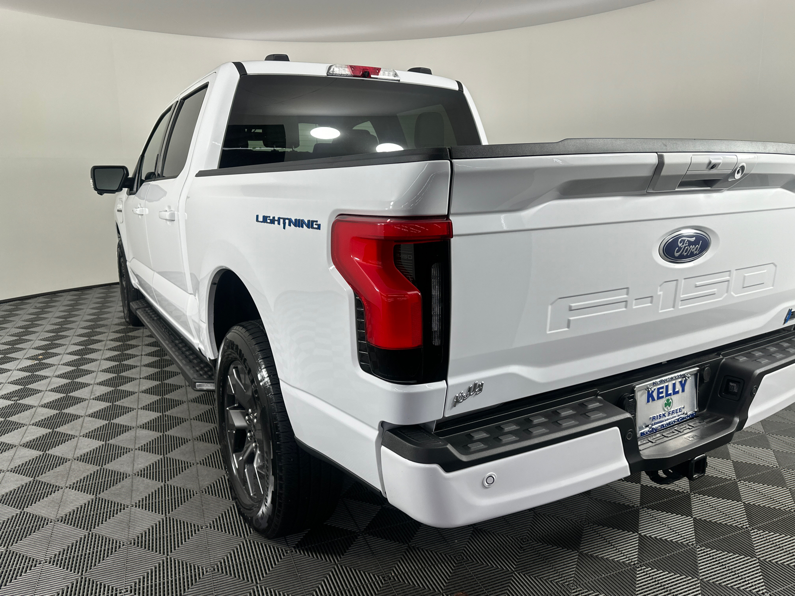 2023 Ford F-150 Lightning Pro 10