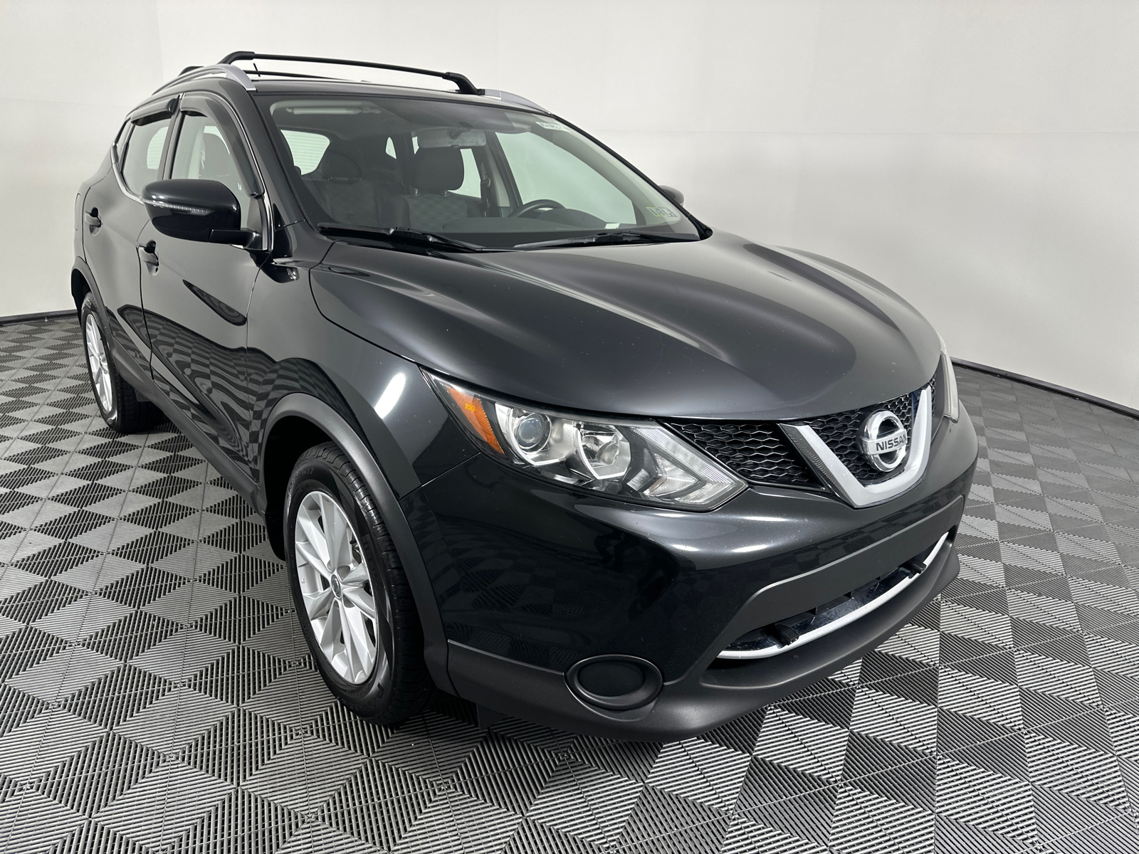 2018 Nissan Rogue Sport S 2