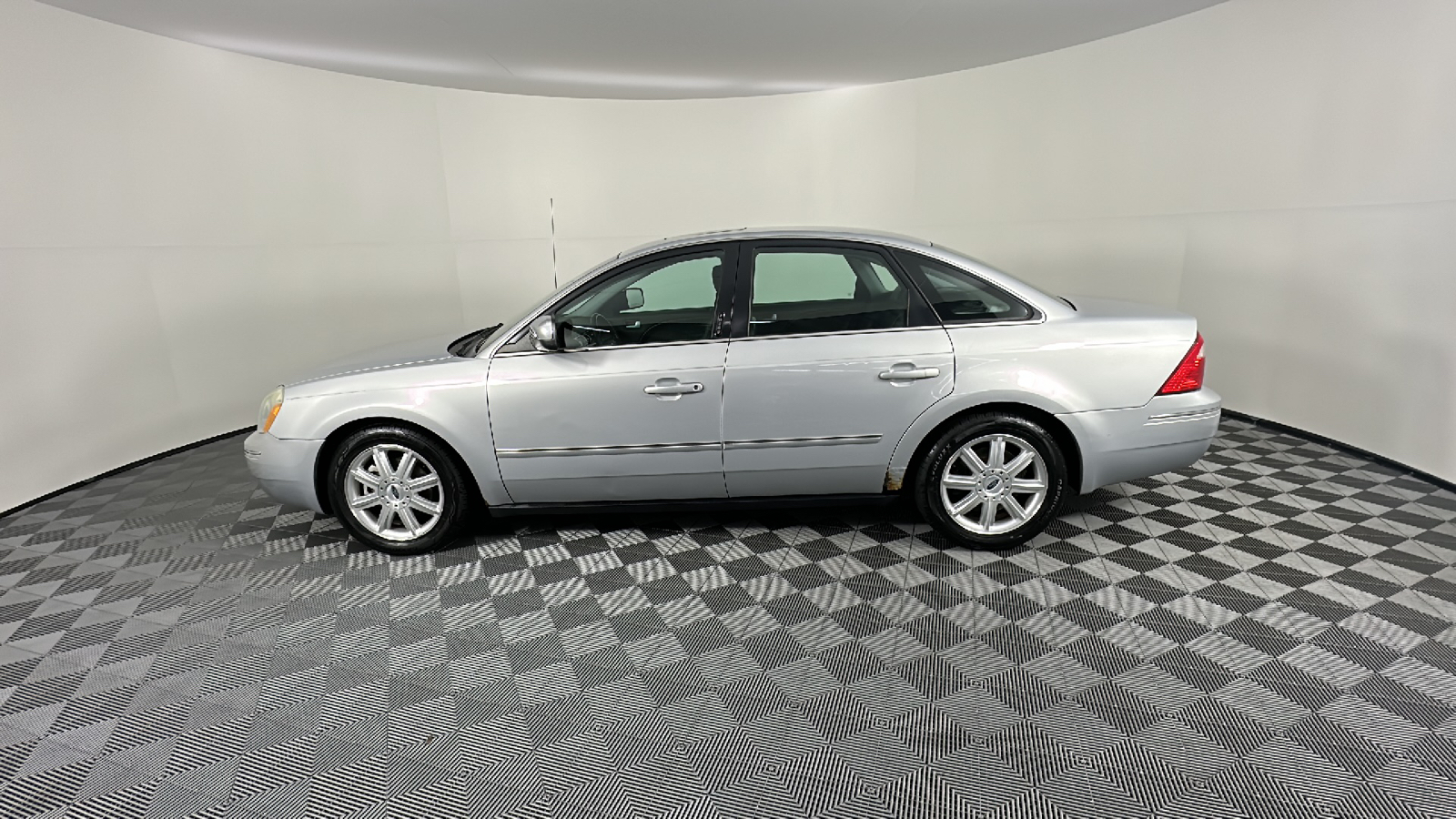 2005 Ford Five Hundred Limited 4