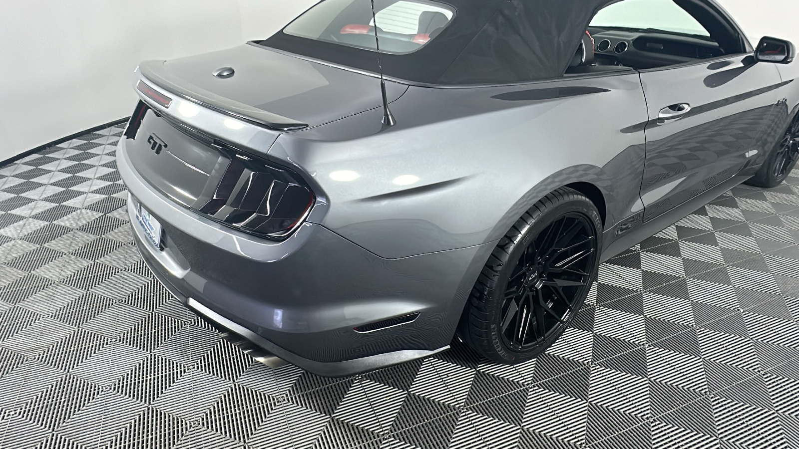 2021 Ford Mustang GT Premium 19