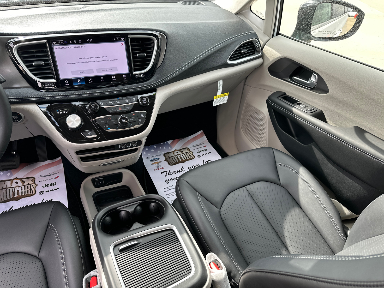 2024 Chrysler Pacifica Touring L 25