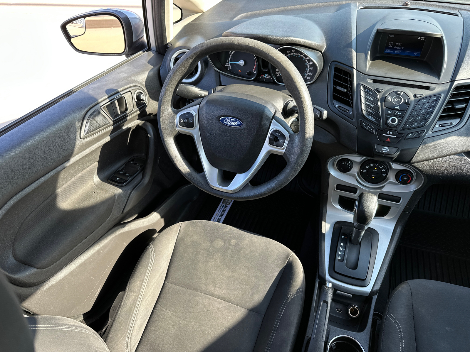 2019 Ford Fiesta SE 14
