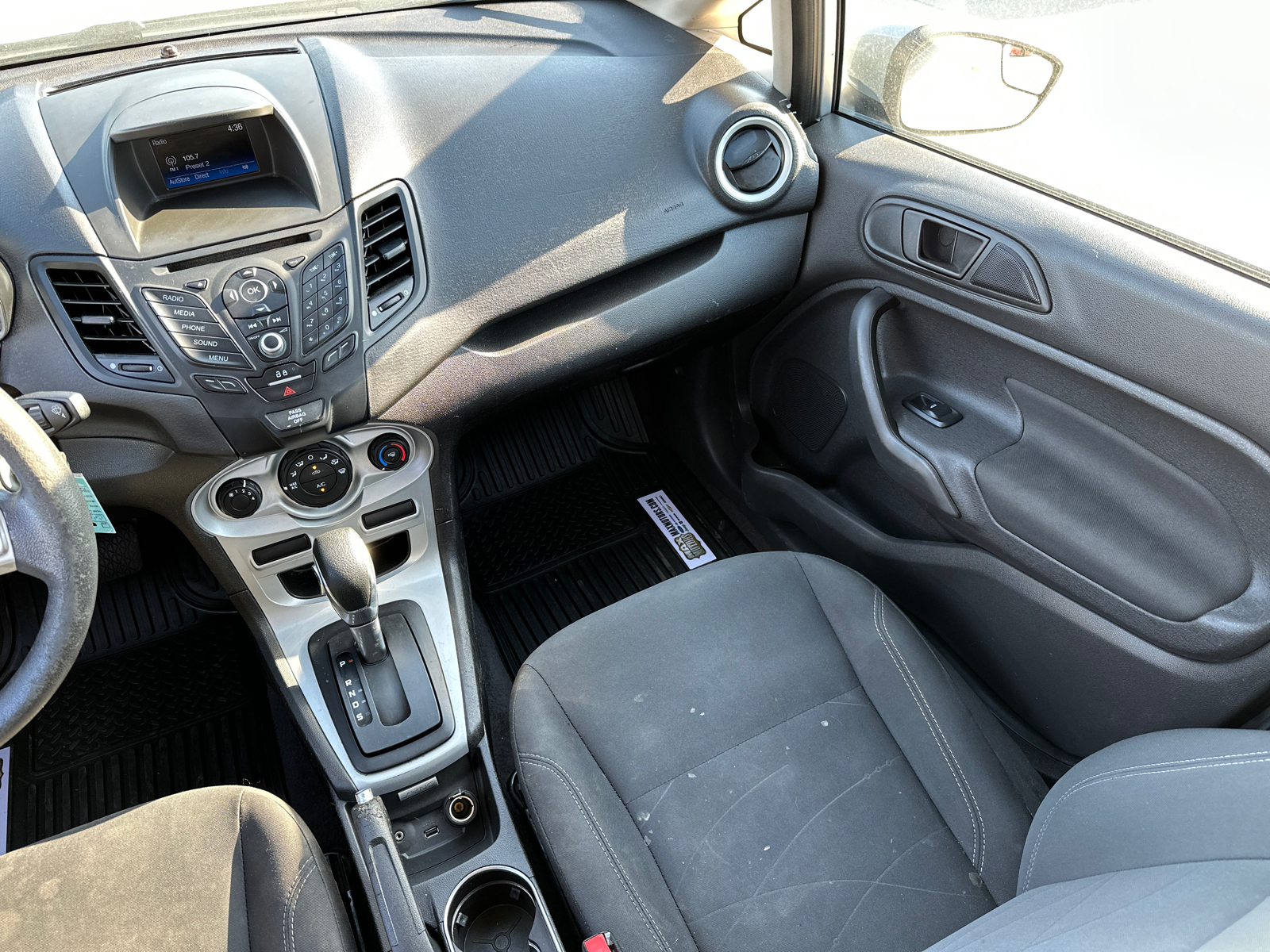 2019 Ford Fiesta SE 15