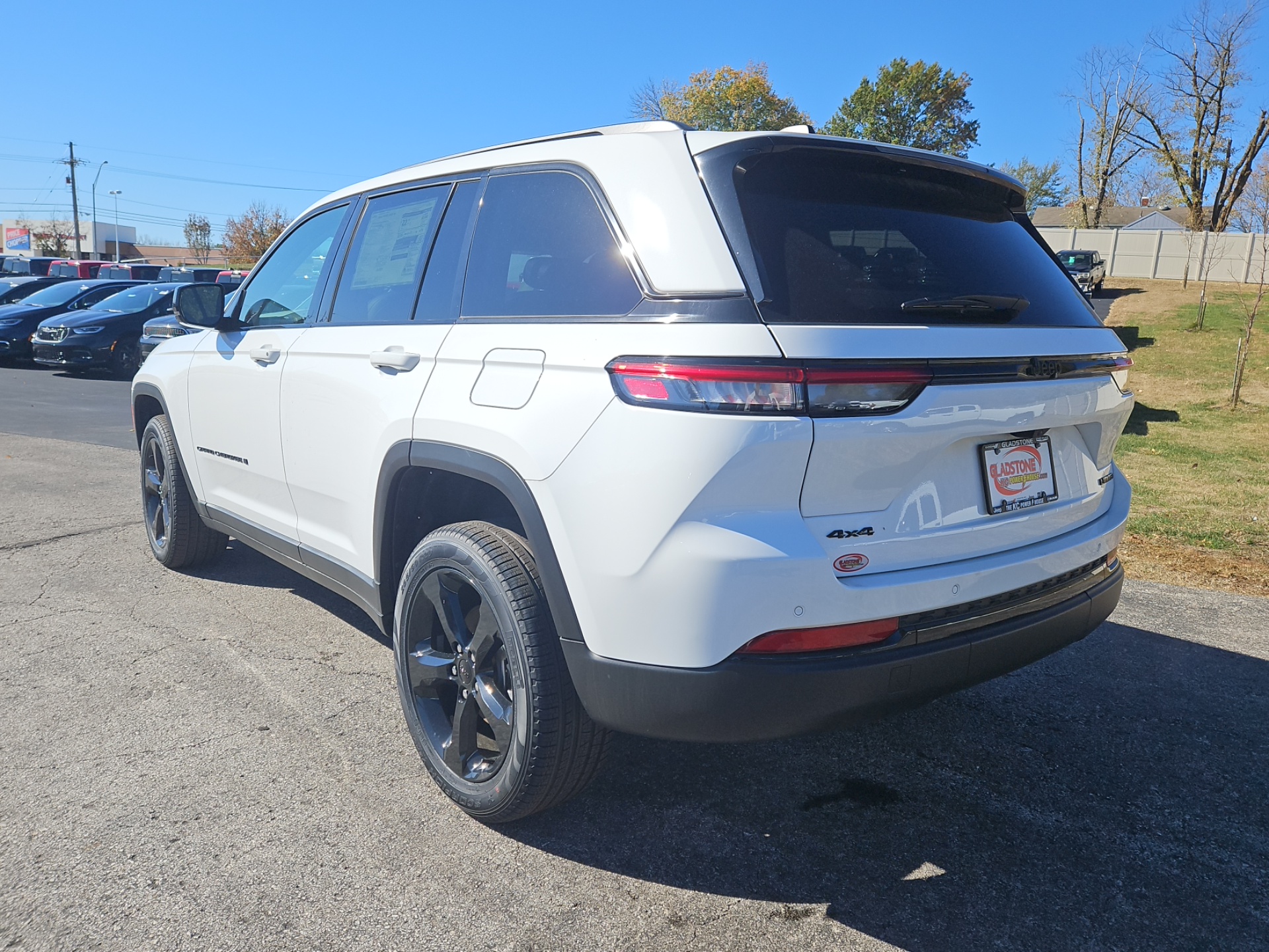 2023 JEEP GRAND CHEROKEE Limited 8