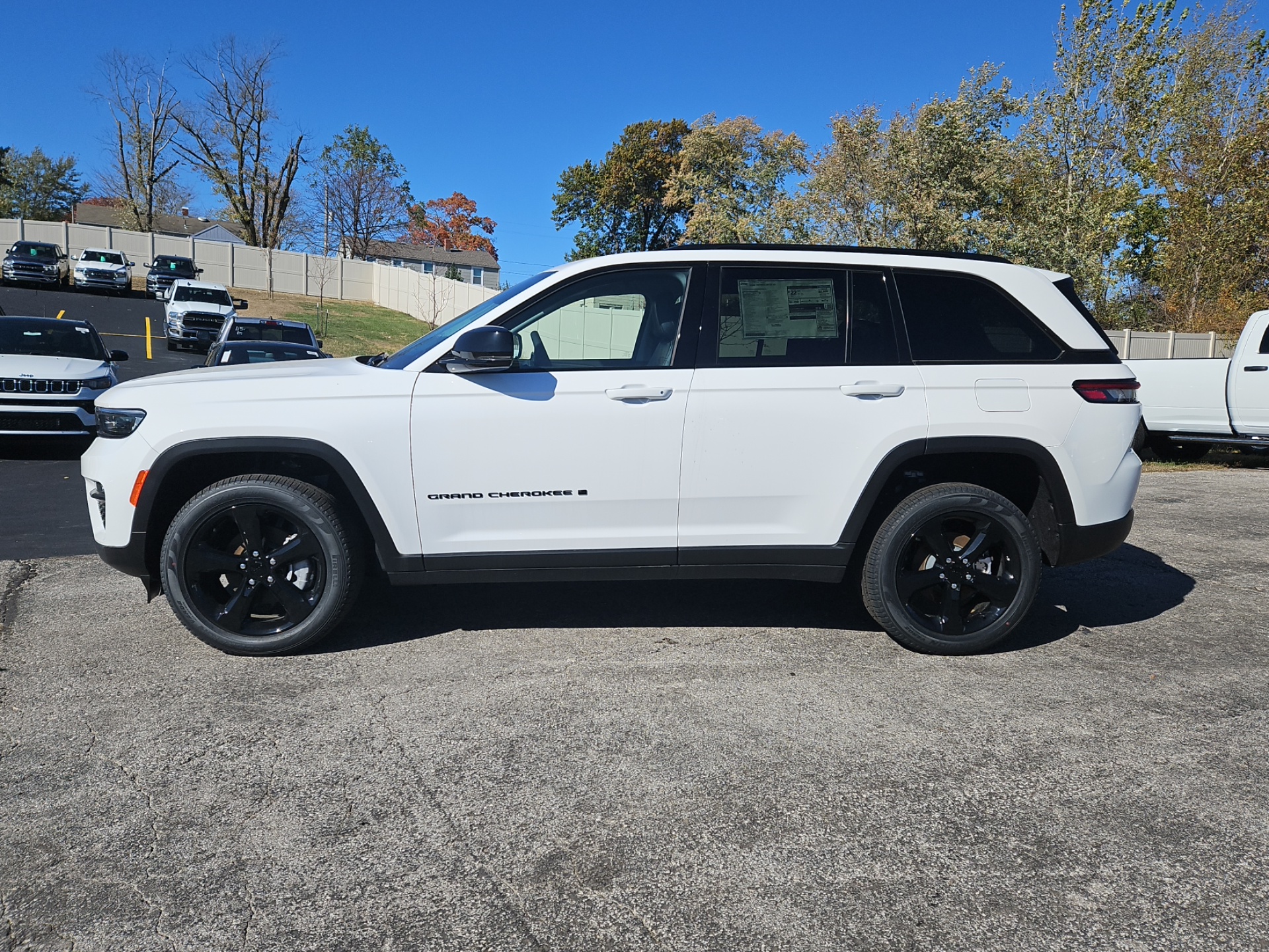 2023 JEEP GRAND CHEROKEE Limited 9