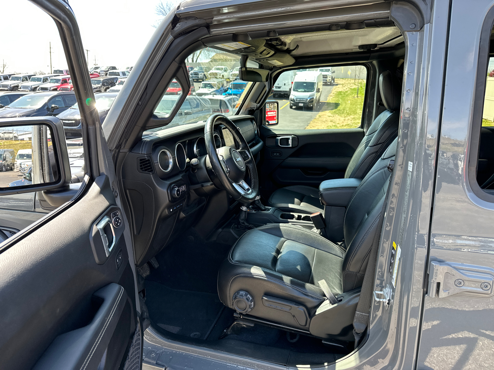 2021 Jeep Wrangler Unlimited Sahara 4xe 36