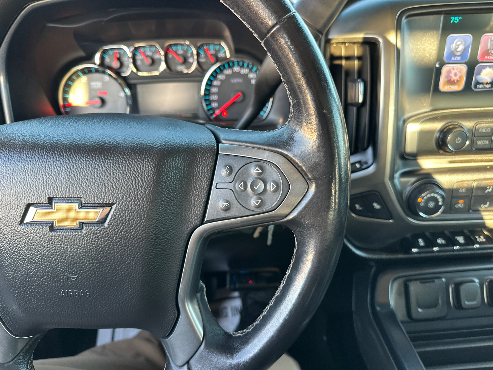 2019 Chevrolet Silverado 5500HD 1LT 37