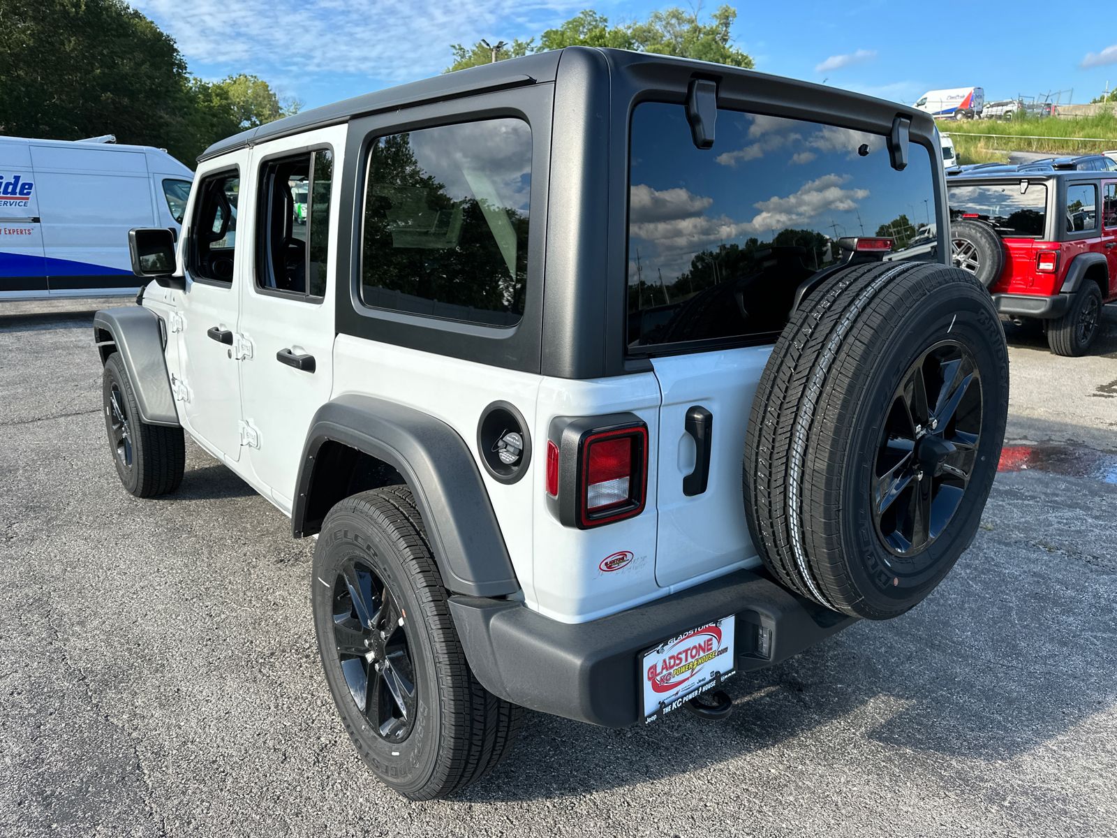 2023 Jeep Wrangler Sport 8