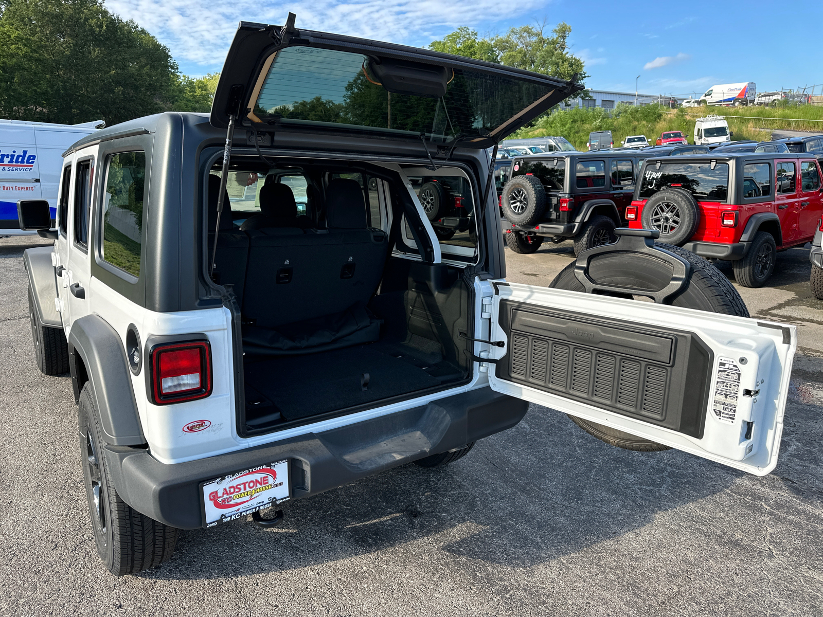 2023 Jeep Wrangler Sport 9