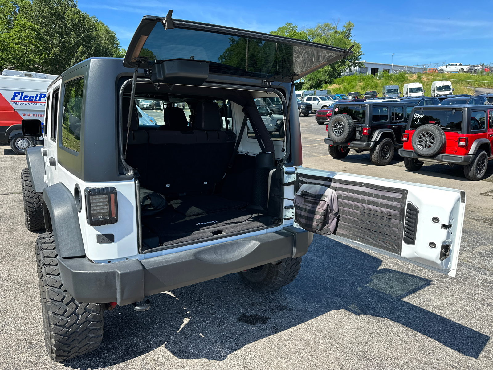 2015 Jeep Wrangler Unlimited Rubicon 8