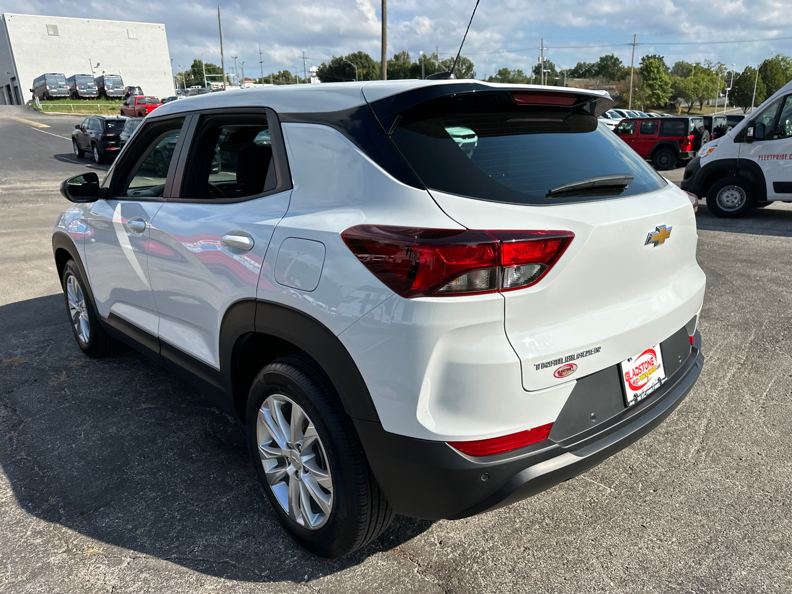 2023 Chevrolet TrailBlazer LS 8