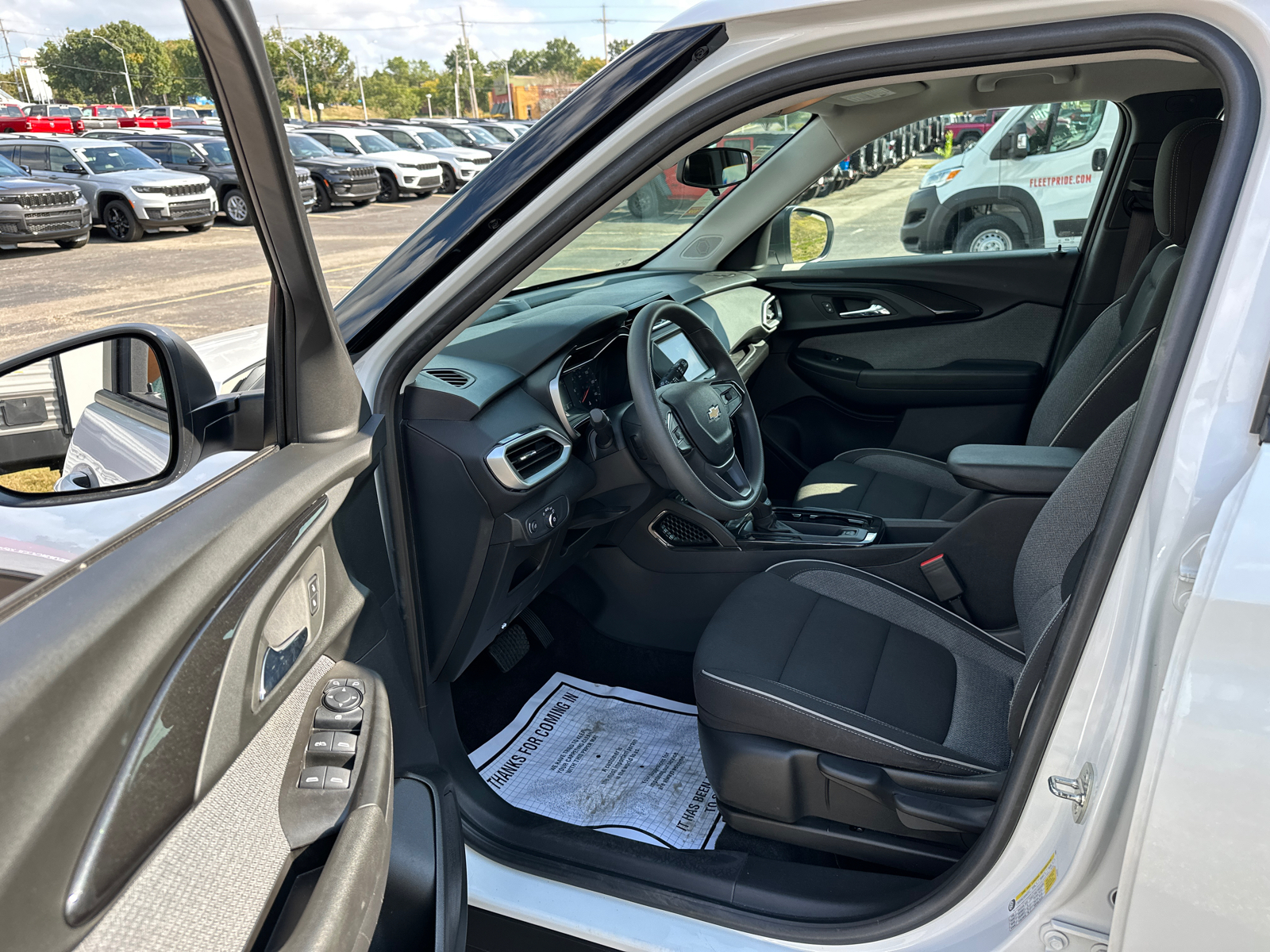 2023 Chevrolet TrailBlazer LS 36