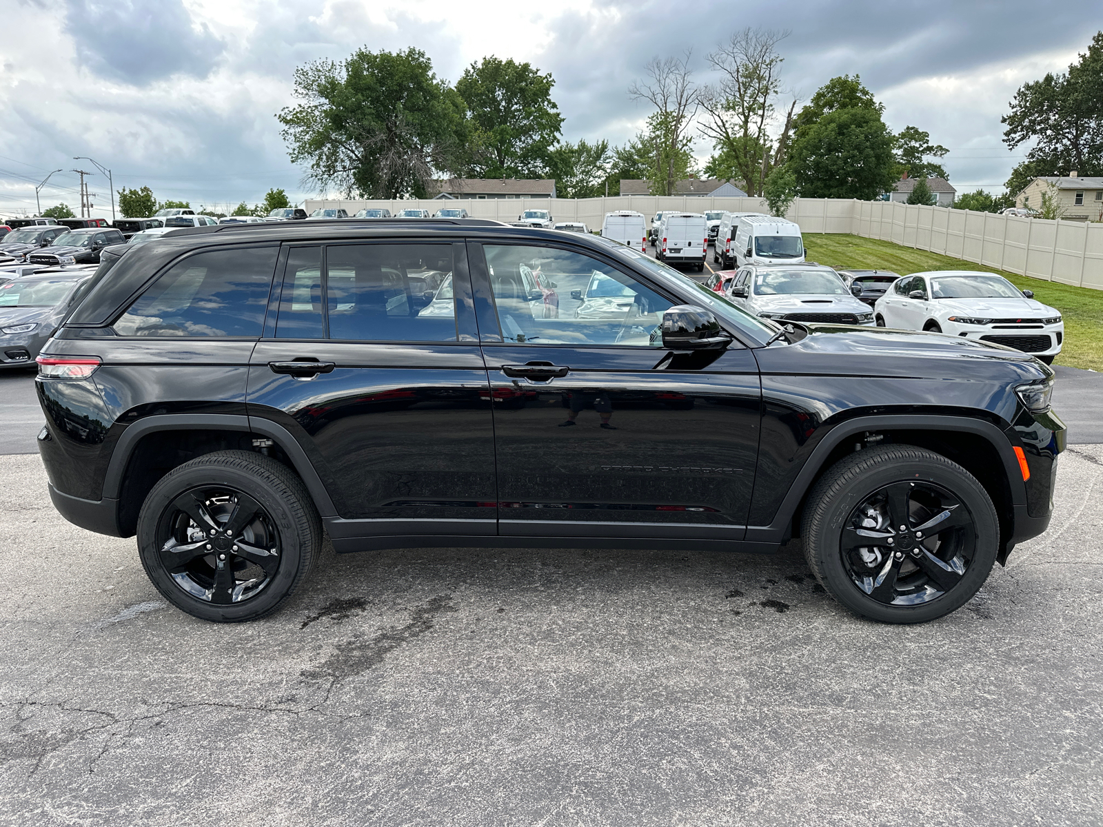 2024 Jeep Grand Cherokee Altitude X 4