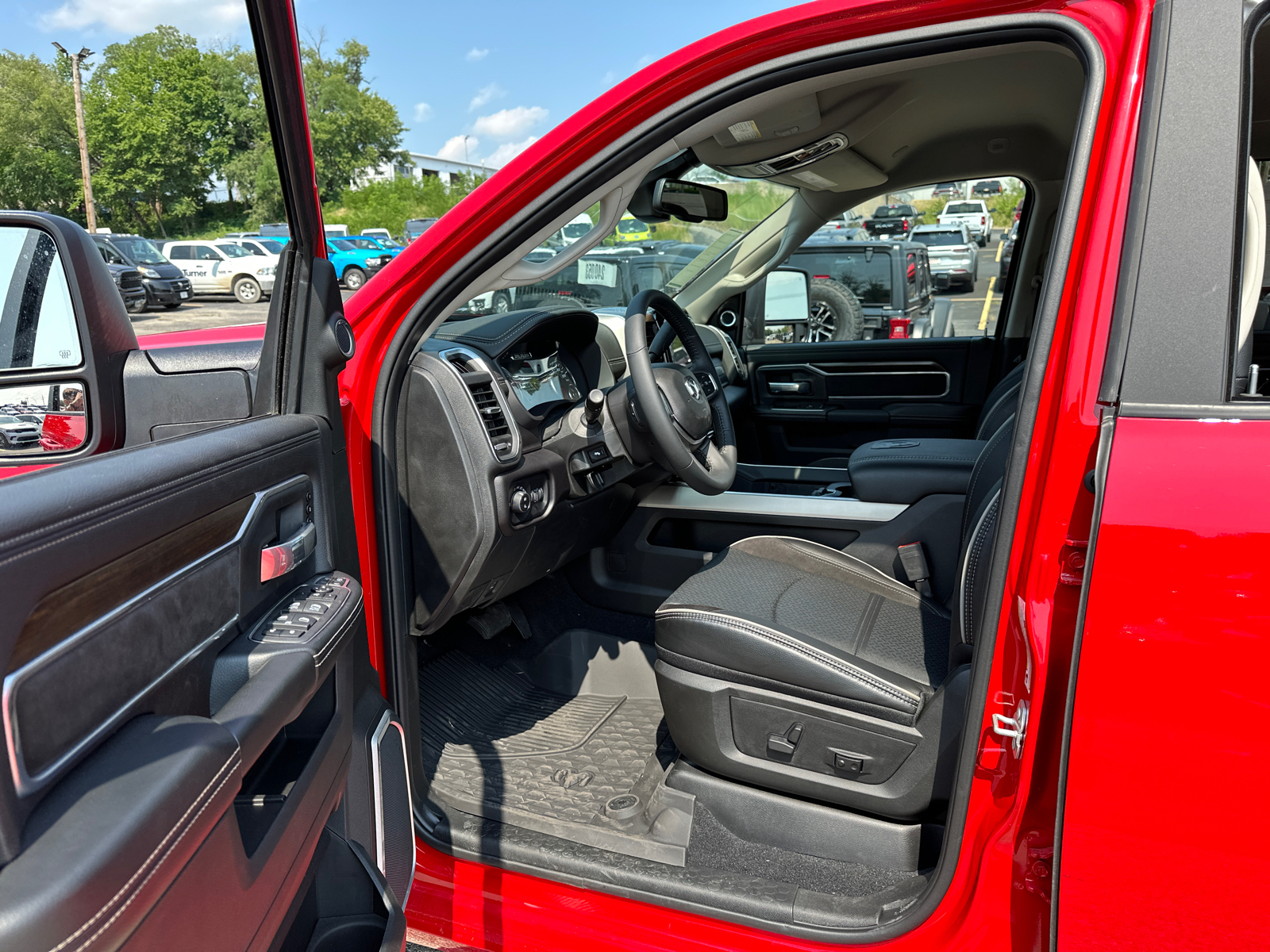 2024 Ram 2500 Laramie 34