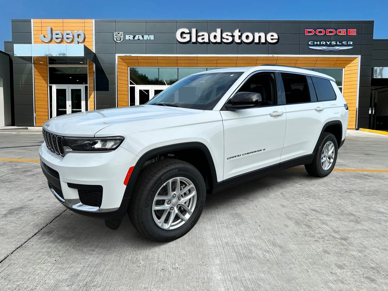 2024 Jeep Grand Cherokee L Laredo 1