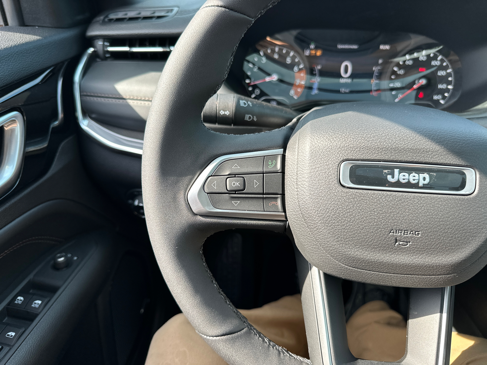 2024 Jeep Compass Limited 38