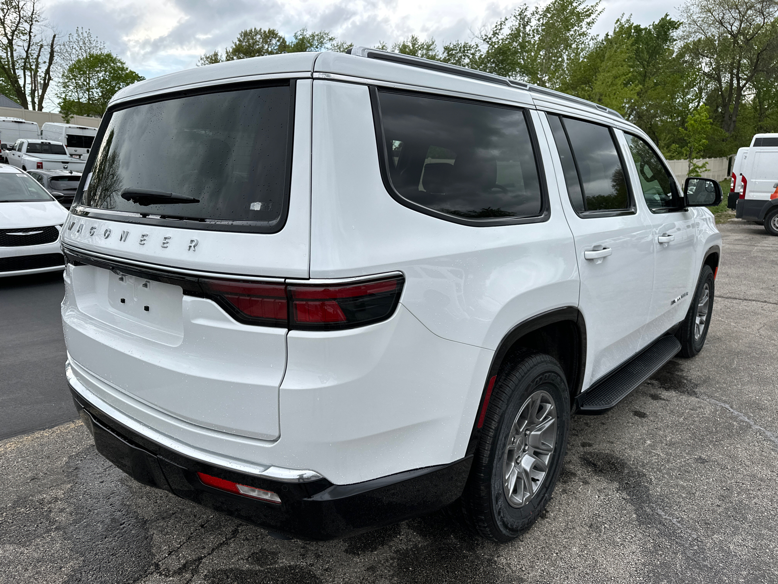 2024 Jeep Wagoneer Base 5