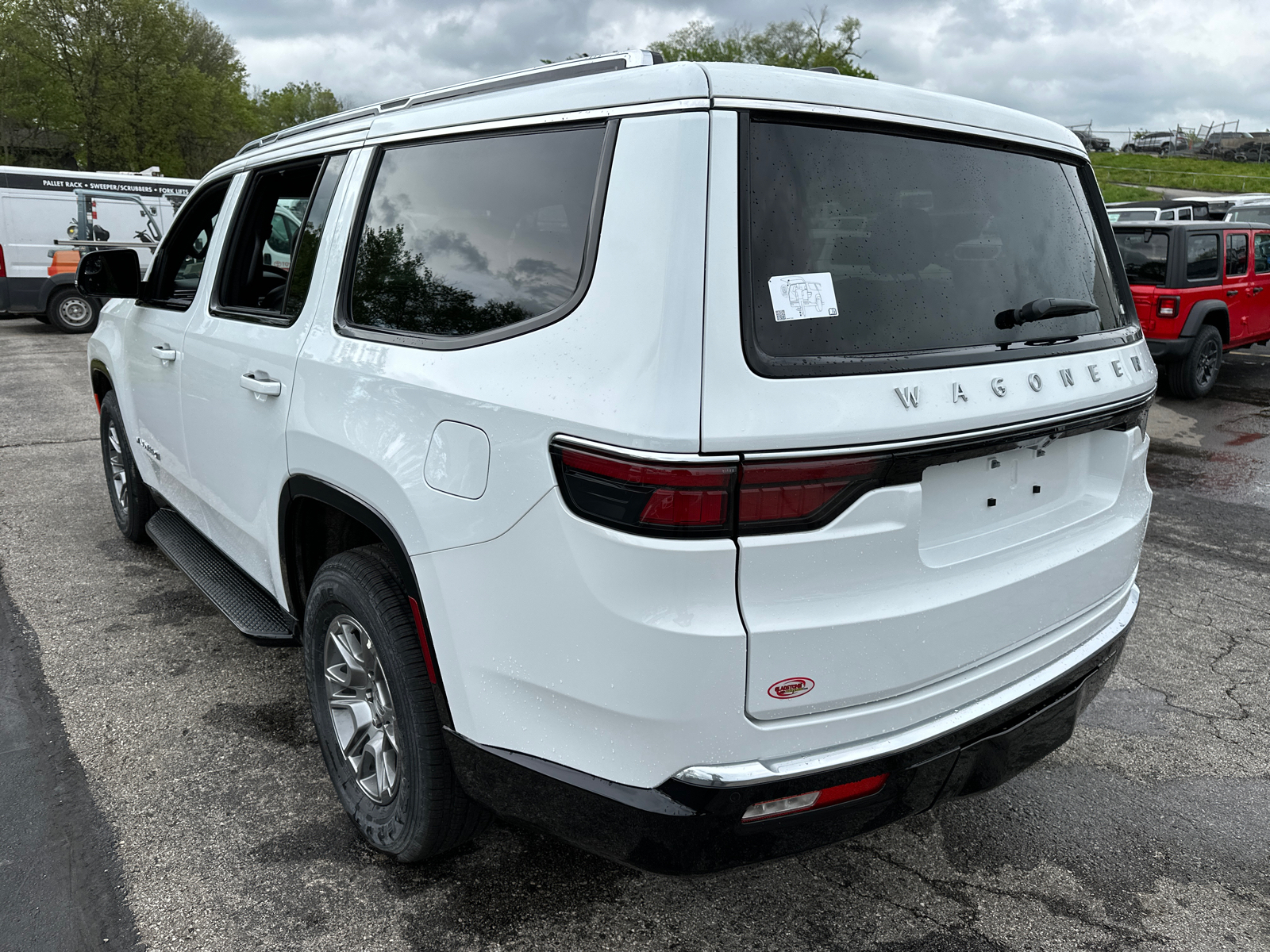 2024 Jeep Wagoneer Base 7