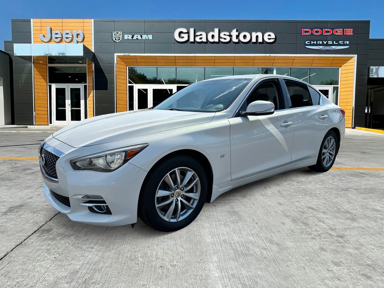 2015 INFINITI Q50 Premium 1