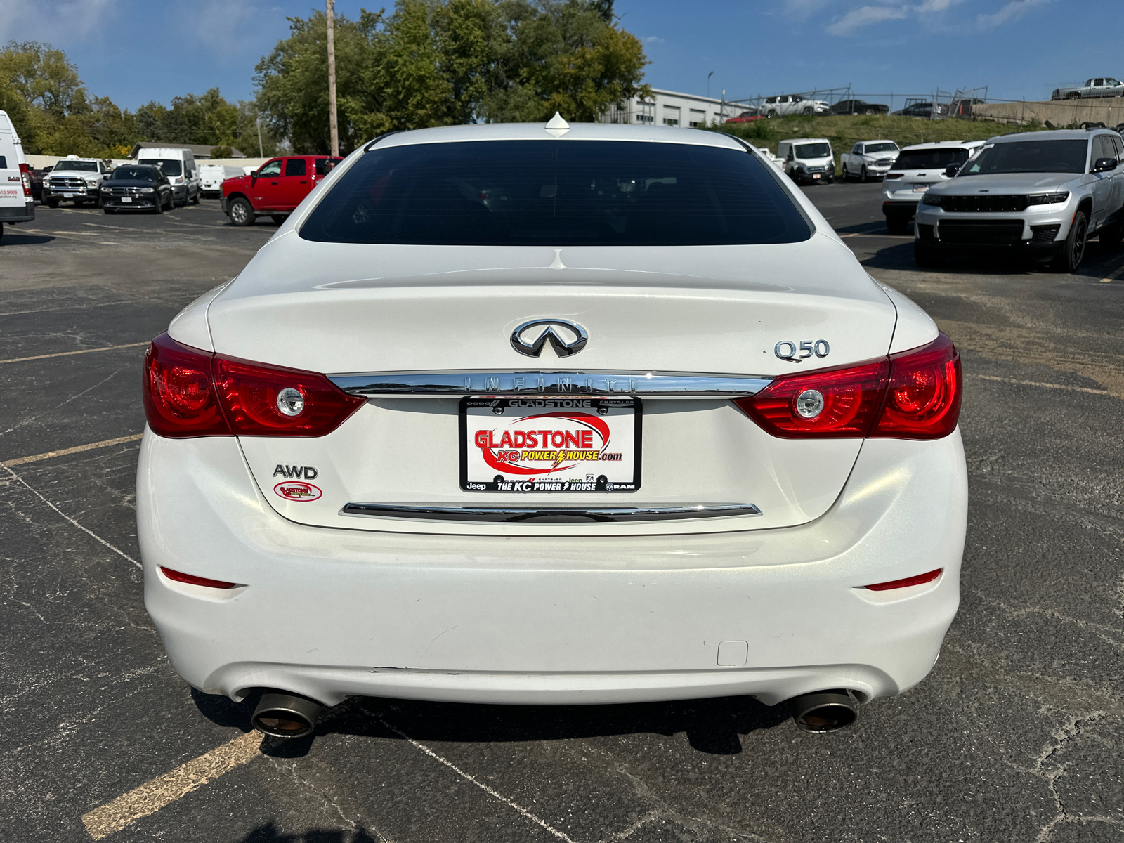 2015 INFINITI Q50 Premium 7