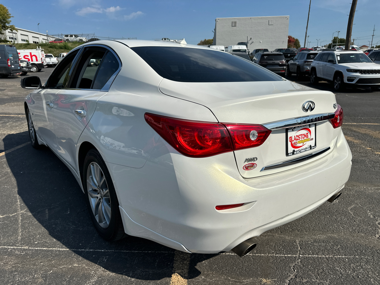 2015 INFINITI Q50 Premium 8