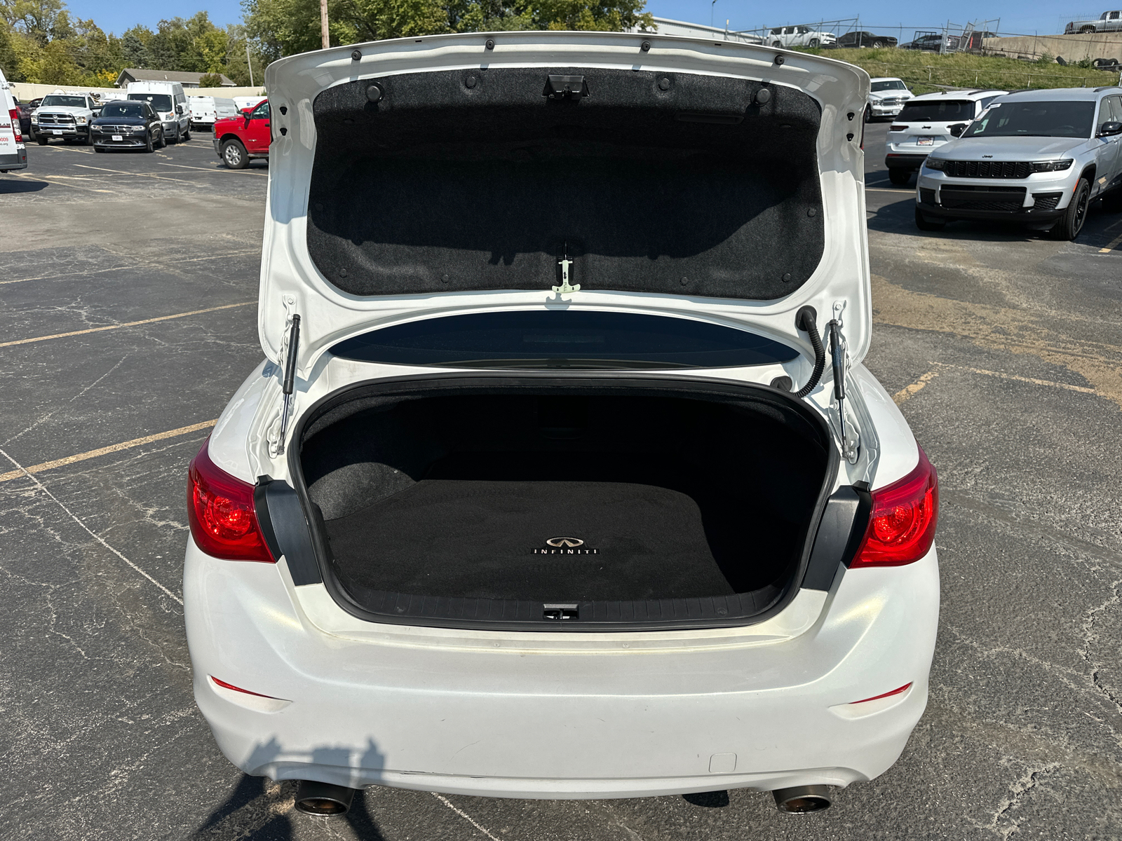 2015 INFINITI Q50 Premium 9