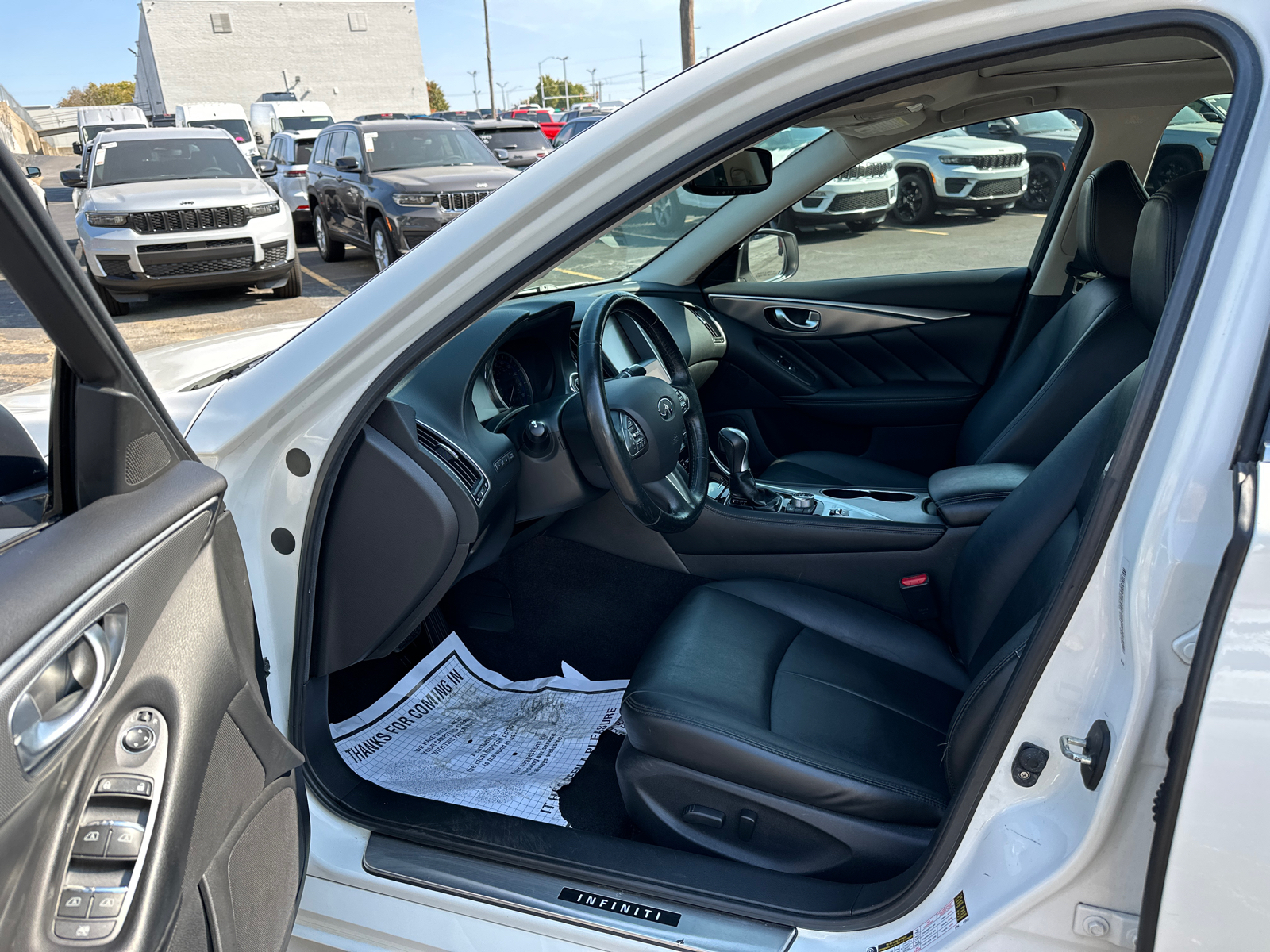 2015 INFINITI Q50 Premium 37