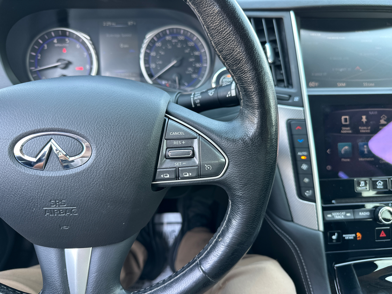 2015 INFINITI Q50 Premium 40