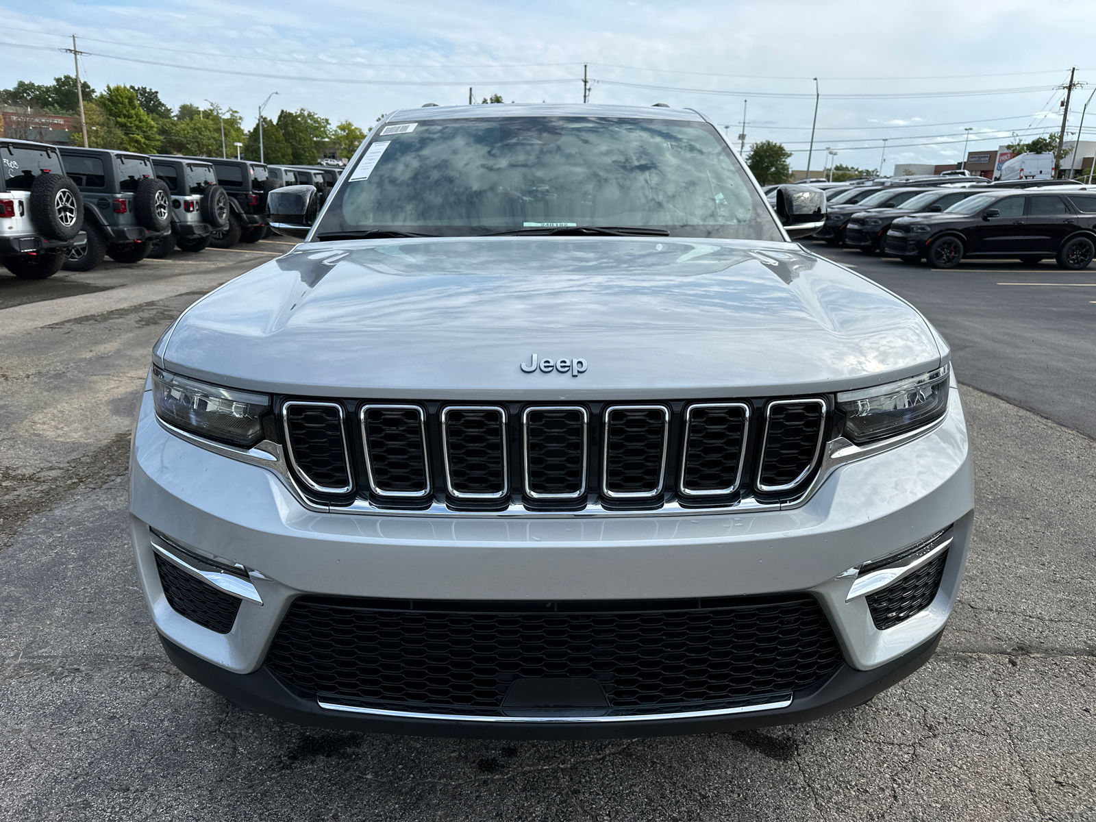 2024 Jeep Grand Cherokee Base 4xe 3