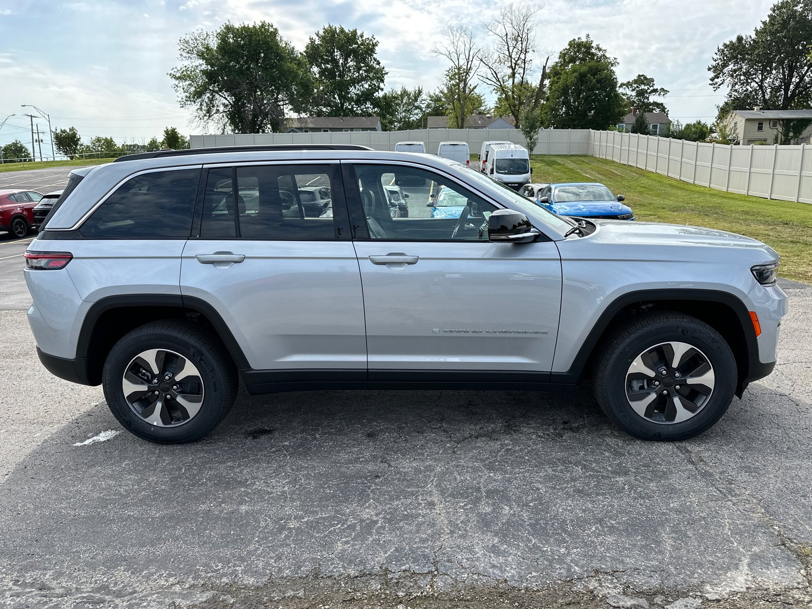 2024 Jeep Grand Cherokee Base 4xe 5