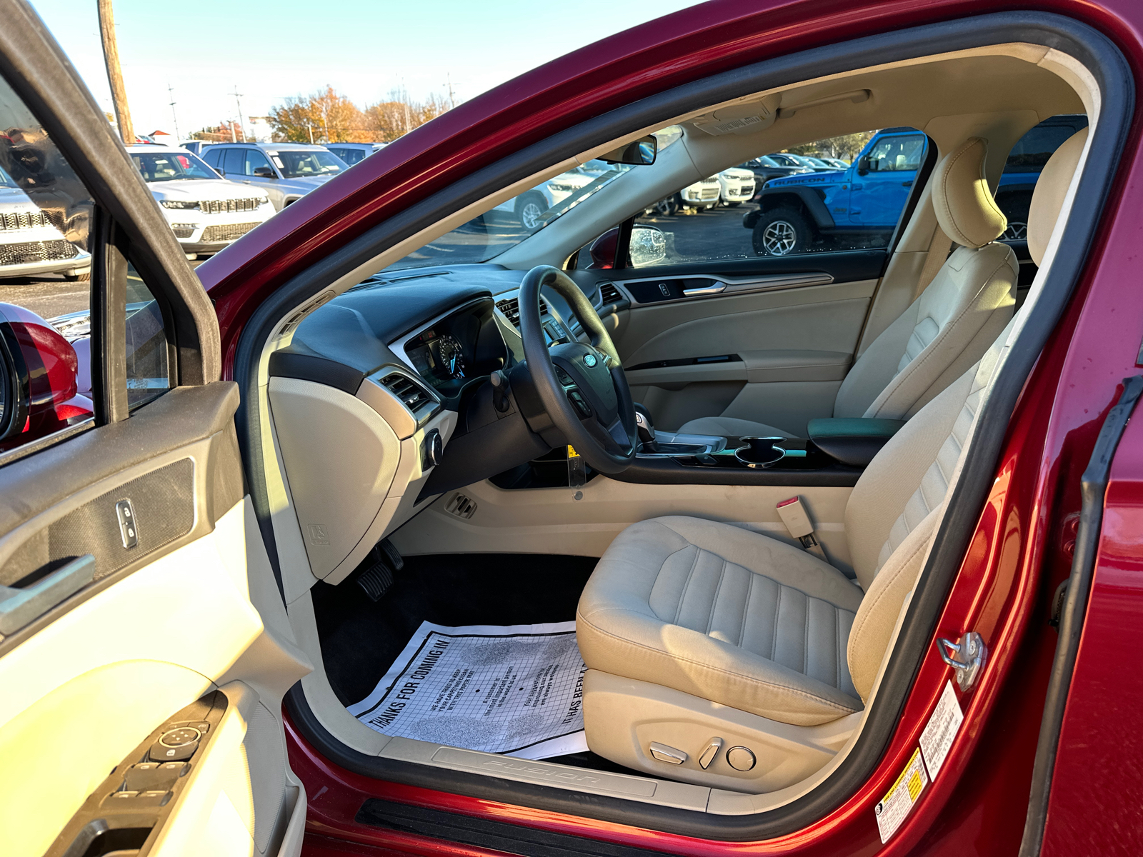 2015 Ford Fusion SE 32