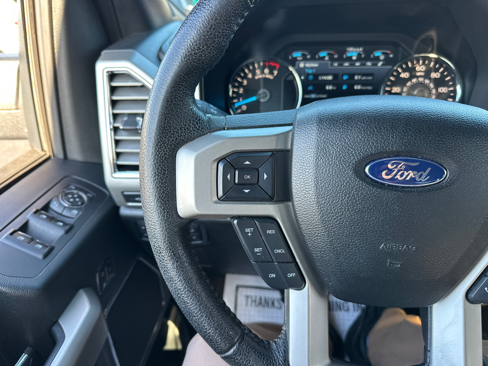 2015 Ford F-150 Lariat 39