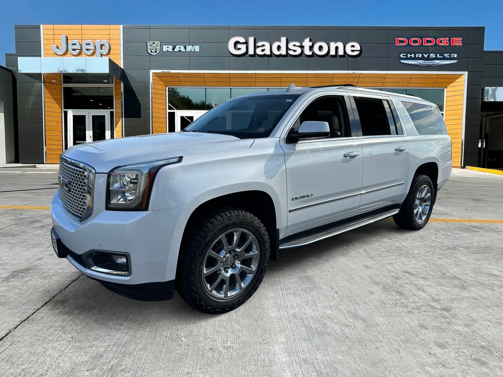 2017 GMC Yukon XL Denali 1