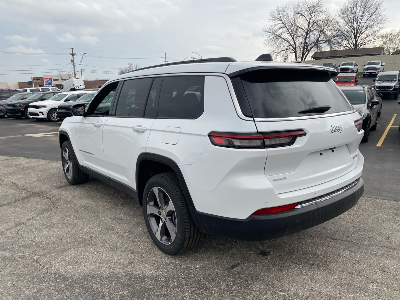 2024 Jeep Grand Cherokee L Limited 8