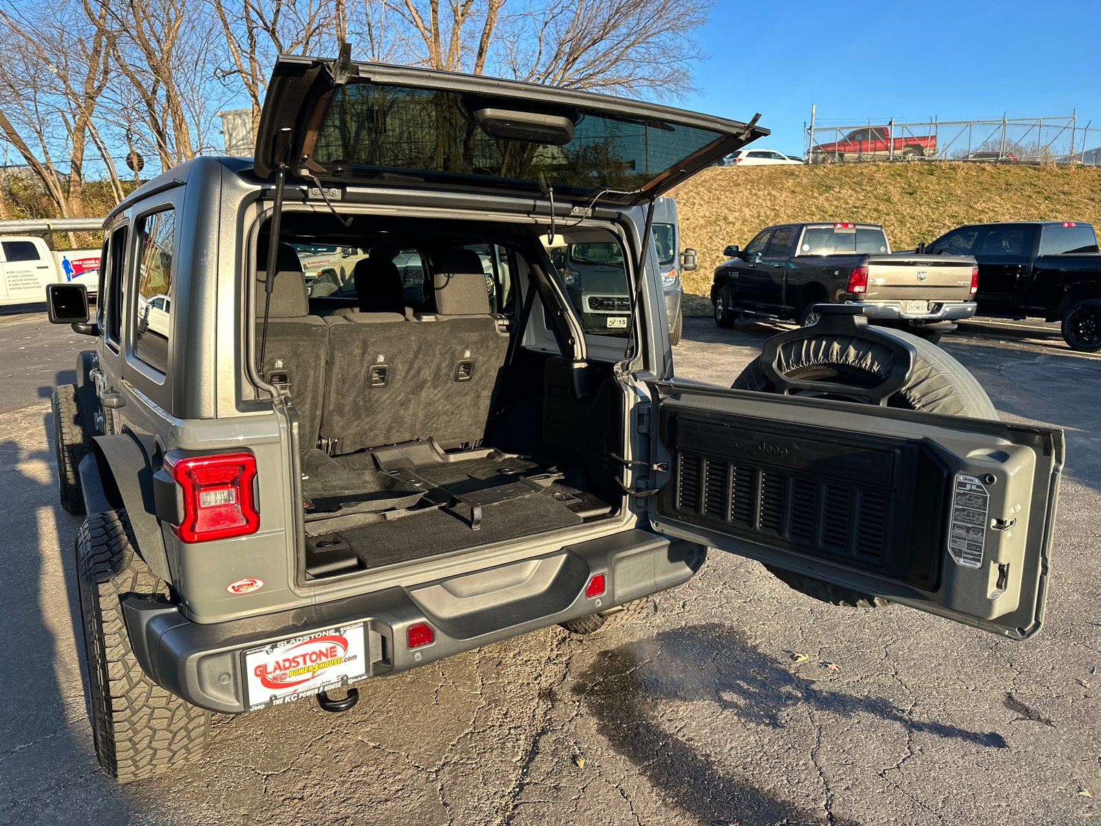 2018 Jeep Wrangler Unlimited Sport S 9