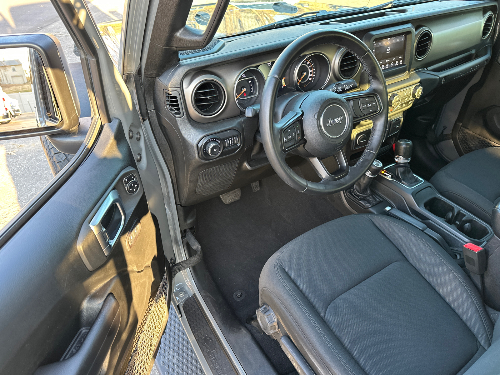 2018 Jeep Wrangler Unlimited Sport S 30